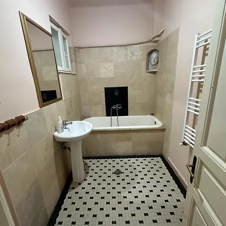 Center Apartment